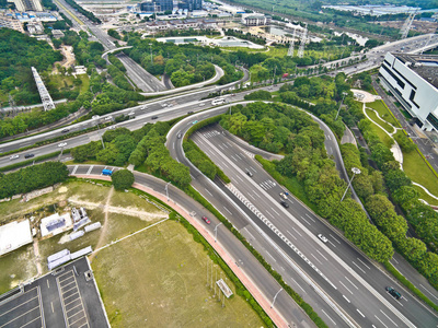 航空摄影的城市高架桥桥道路景观