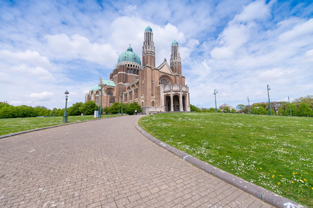 在比利时的布鲁塞尔，圣心圣心大教堂