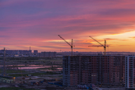 日落时住宅建筑工地