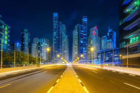 迪拜现代建筑与照明道路