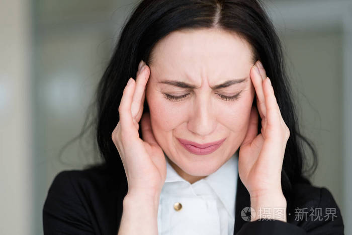 情绪坏消息焦虑担忧沮丧压力妇女