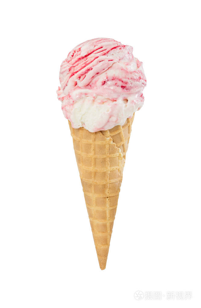 草莓香草冰淇淋在白色背景下分离的华夫饼锥