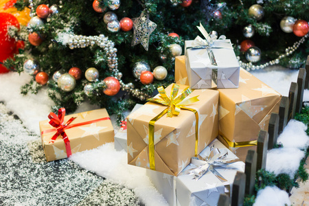 圣诞礼物堆图片