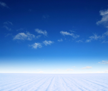 雪山和天空