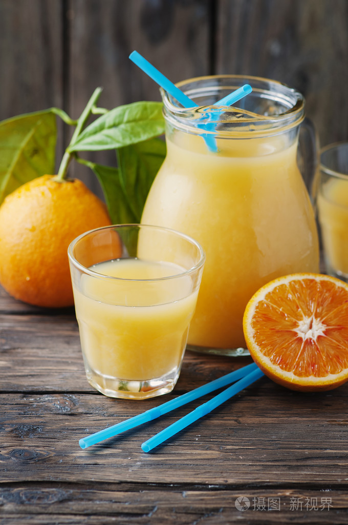 健康新鲜的橙汁