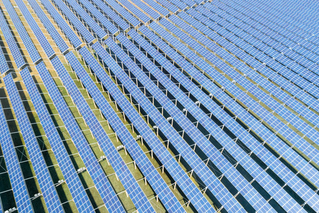 太阳能电站鸟瞰图, 清洁能源观