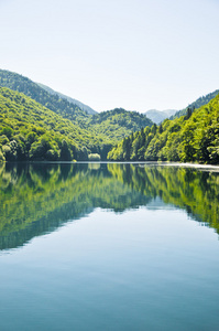 高山湖夏季