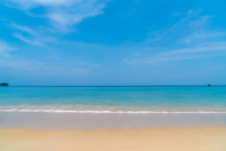 美丽的热带海滩和海在天堂海岛假日假期概念