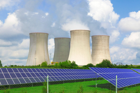 太阳能电池板在捷克共和国欧洲核发电厂杜科瓦尼