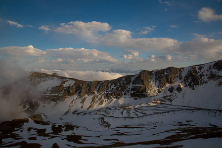 Oshten 的山, Adygea 的明亮的上升