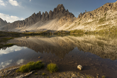 美丽的风景，靠近国家公园 Tre 犯罪 di Lavaredo