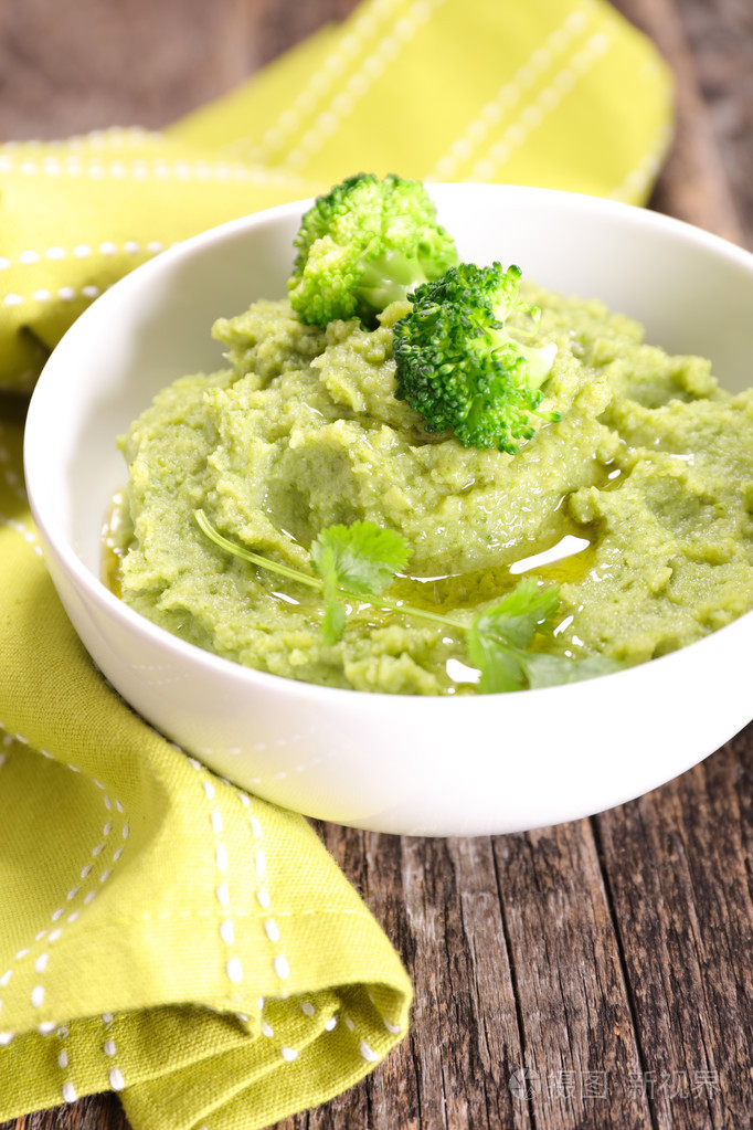 素食主义者西兰花浓汤