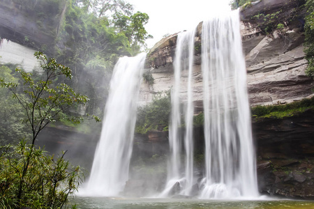 乌汶府泰国清迈琅勃拉邦瀑布，富冲 Na 播音国家公园