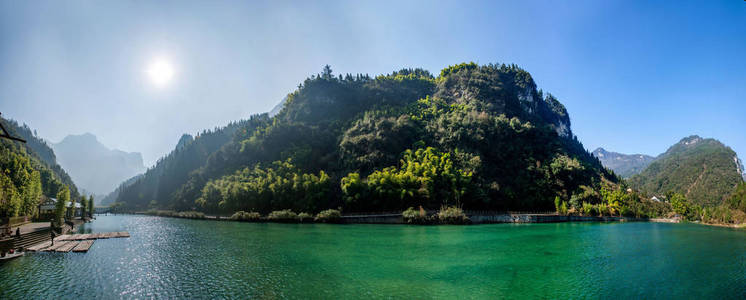 湖北秭归三三峡竹子海水湖