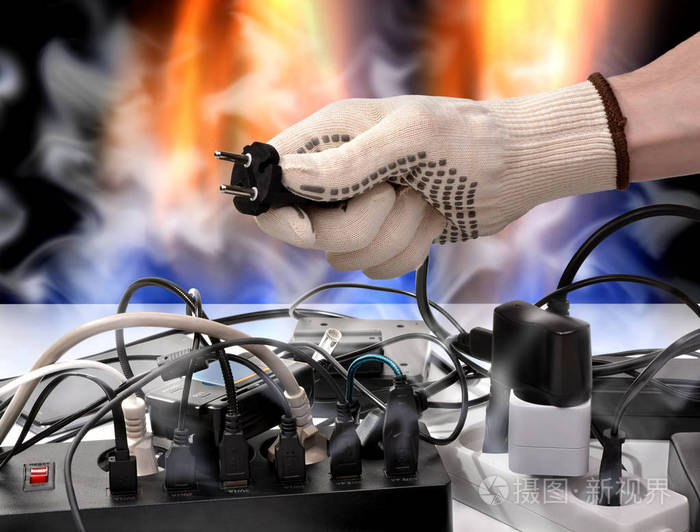 从电源电压过载的消防电缆电力网络使用中的过失概念意义