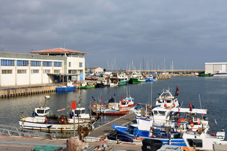 捕鱼港口的康耐特 de Mar，El Maresme，巴塞罗那省