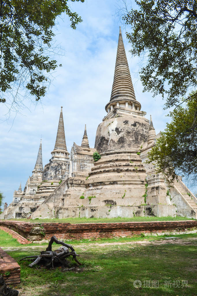 古老的宝塔历史遗址是热门景点在大城府省泰国