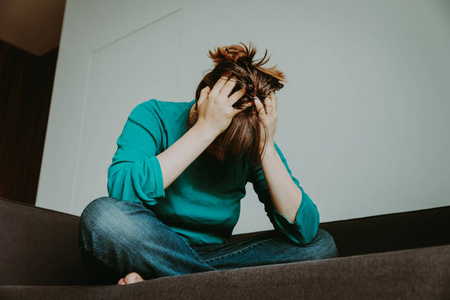 绝望自闭症被强调的妇女, 绝望和消沉照片