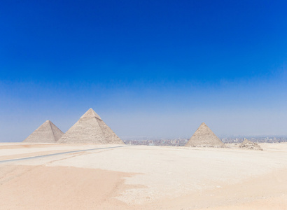 古老的金字塔在开罗