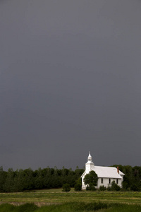 草原风暴云彩加拿大萨斯喀彻温省夏天国家教会