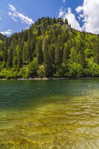 宝蓝山上美丽的湖泊, 罗马尼亚的风景