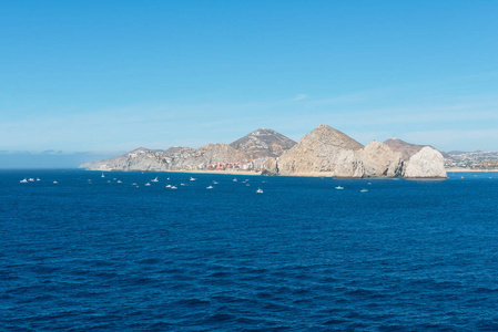 小山和海滩