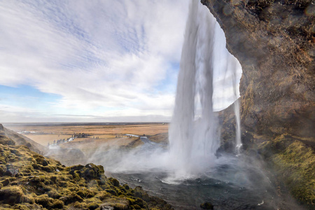 在冰岛 Seljalandsfoss 瀑布