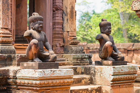 柬埔寨暹粒班迭则王宫寺建筑群中的雕像