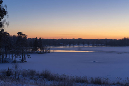 瑞典 Katrineholm 湖冬季景观