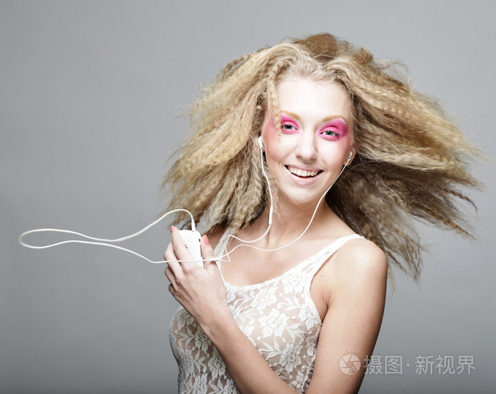 耳机要开话筒才有声音_唱吧耳机话筒没声音_缤特力耳机话筒声音小
