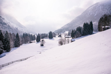 美丽的冬天风景在德国阿尔卑斯在纽伦堡, Allgaeu, 巴伐利亚, 德国