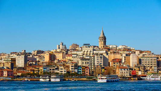 塔中世纪地标在土耳其伊斯坦布尔 beyoglu 区历史建筑与加拉塔