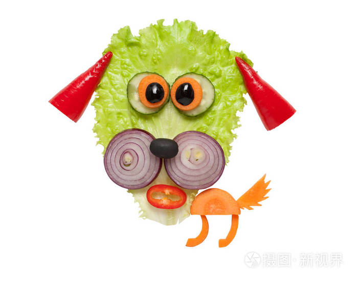 有趣的蔬菜狗对孤立背景