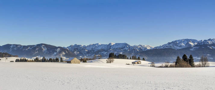 阿尔卑斯山的雪山景观