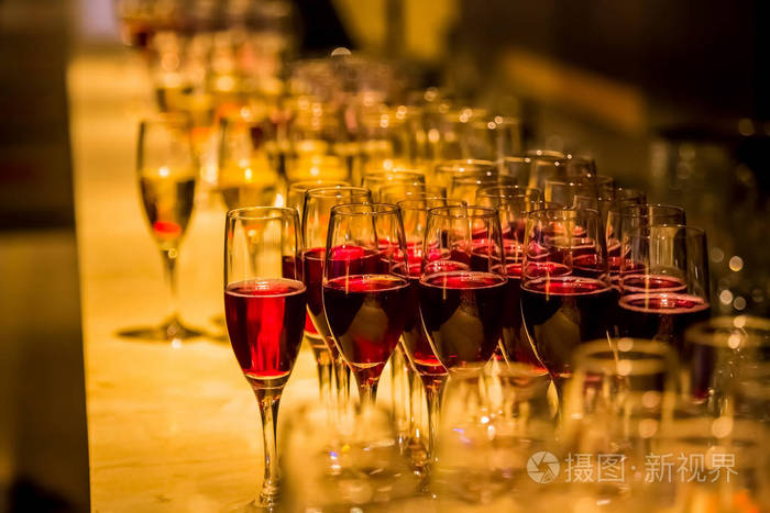 葡萄酒鸡尾酒欢迎饮料在企业晚宴宴会活动