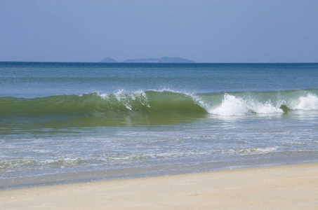 美丽的风景阿拉伯蓝海在果阿印度照片