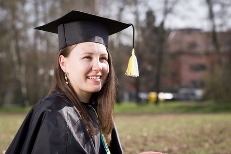 漂亮聪明的学院  大学学生  后 graduati 的女孩