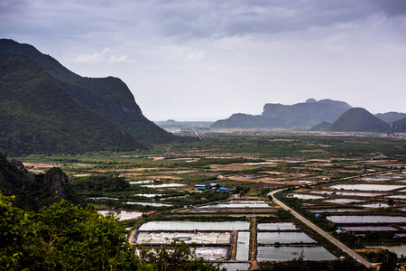 高岩石山 Sam Roi Yod 国家公园, 泰国