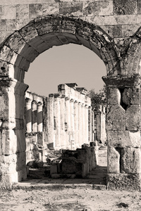 旧的构造柱和罗马寺庙历史 pamukkal