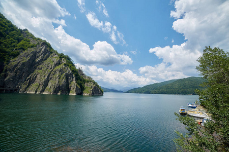 罗马尼亚 Fagaras 山 Vidraru 坝湖景观研究