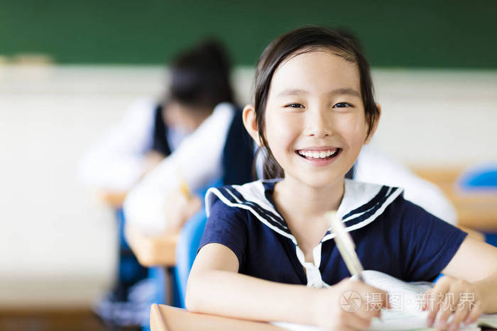 班里男生想睡我_睡了全班男生_班里的男生都要玩我