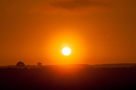 美丽的日落在肯尼亚非洲