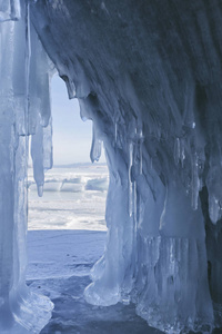 冰洞 石窟 Borga 大干岛。冬季景观