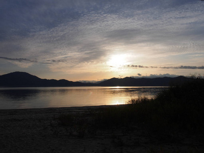 日落在日本 Tazawako 湖