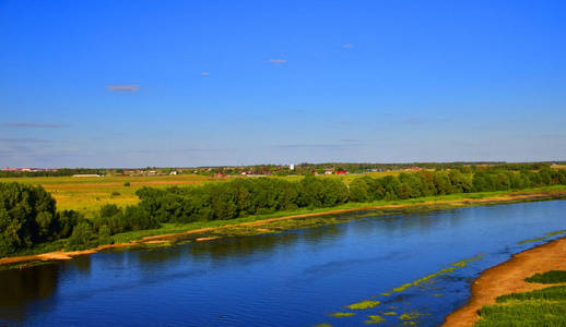 俄罗斯 Voskresensk 的 Semislavka 河