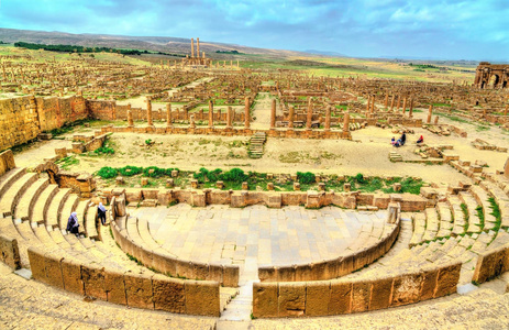 Timgad, 在阿尔及利亚的一个罗马巴柏尔城市废墟