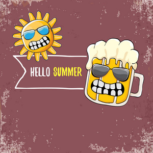 矢量卡通时髦啤酒玻璃的性格和夏天的太阳隔离在垃圾的背景。你好夏天文本和时髦啤酒概念例证。滑稽卡通微笑的朋友