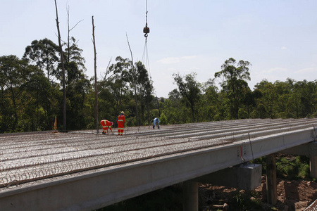 巴西圣保罗公路建设工人