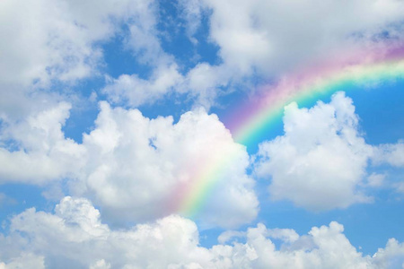 cloudscape 彩虹天空蓝天白云与七彩彩虹在天空中的应用壁纸背景照片