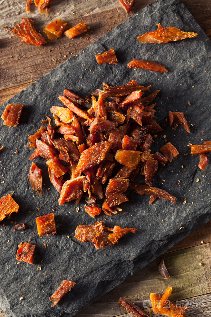 干熏制鲑鱼干照片-正版商用图片0pyauw-摄图新视界